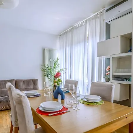 Luxury Apartment In Navigli Milan Exterior photo